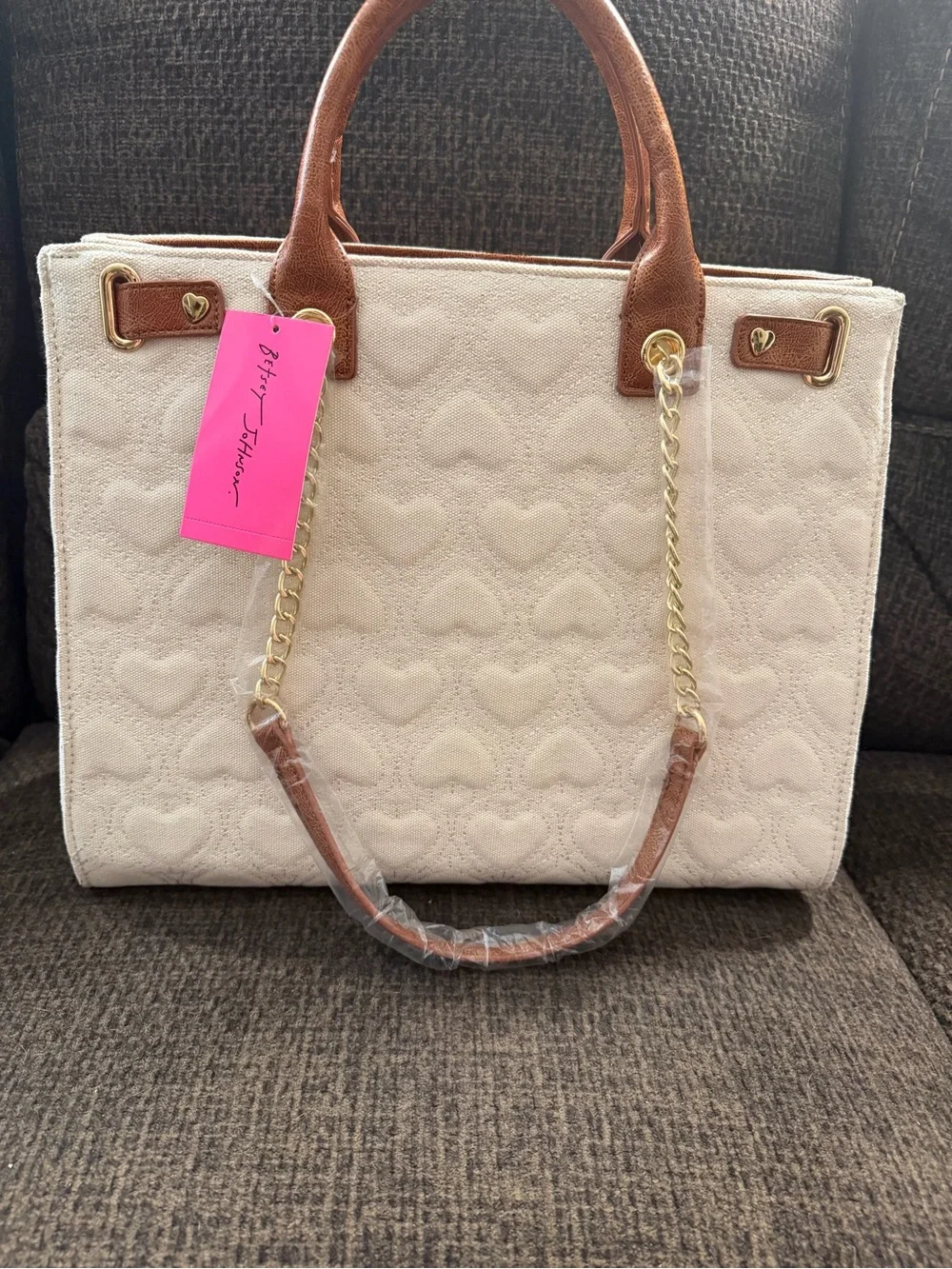 Betsey Johnson XOKIARA Quilted Heart Canvas Tote 🆕